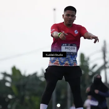 Runner Photo 7798009