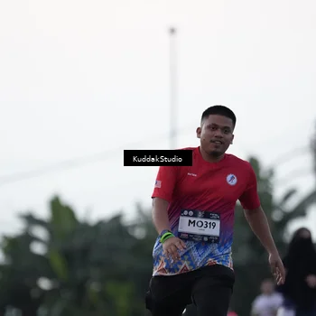 Runner Photo 7798026