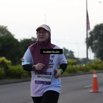 Runner Photo 7798038