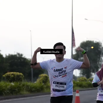 Runner Photo 7798045