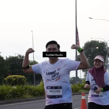 Runner Photo 7798046