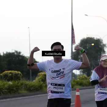 Runner Photo 7798048