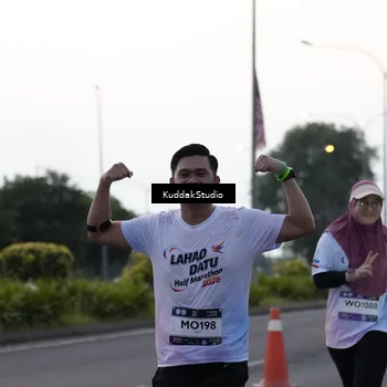 Runner Photo 7798049