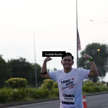 Runner Photo 7798050