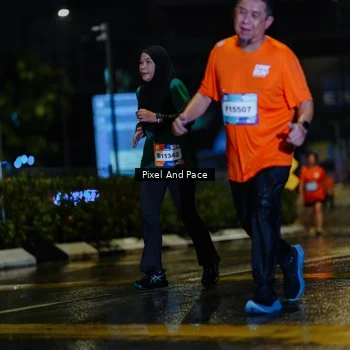 Runner Photo 7798052