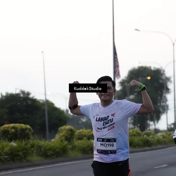 Runner Photo 7798053
