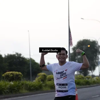 Runner Photo 7798054