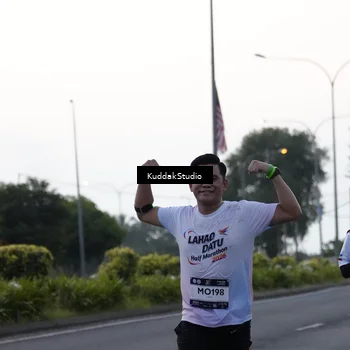 Runner Photo 7798056