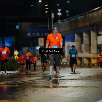 Runner Photo 7798105