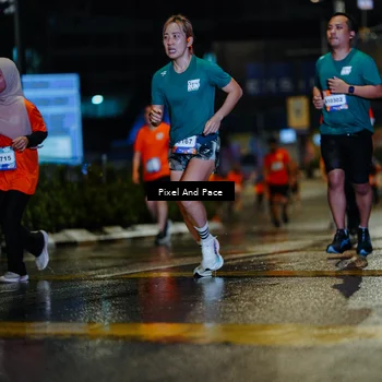Runner Photo 7798178