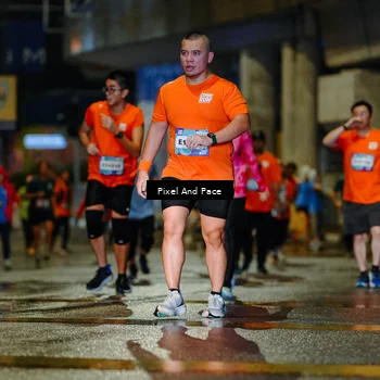 Runner Photo 7799002