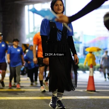 Runner Photo 7799005