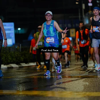 Runner Photo 7799035