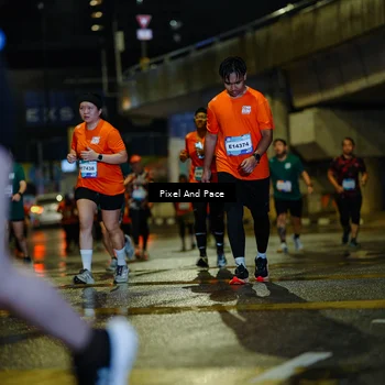 Runner Photo 7799066