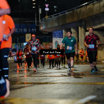 Runner Photo 7799109