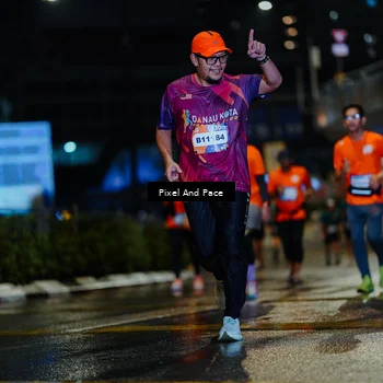 Runner Photo 7799164