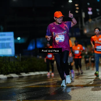 Runner Photo 7799178
