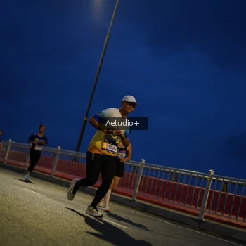 Runner Photo 779933
