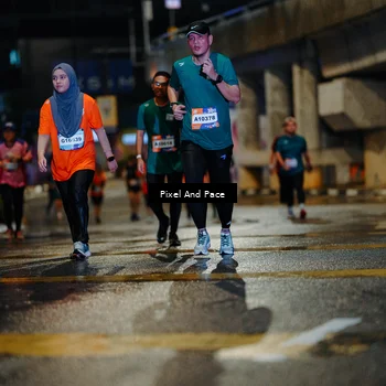 Runner Photo 7799497
