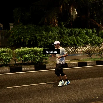 Runner Photo 7799863