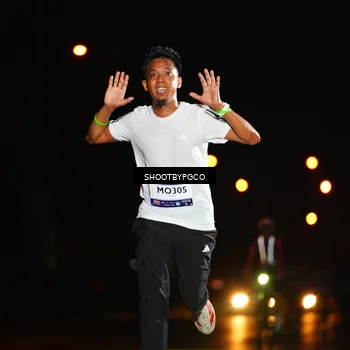 Runner Photo 7799915