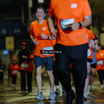 Runner Photo 7799921