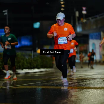 Runner Photo 7800002