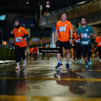 Runner Photo 7800023