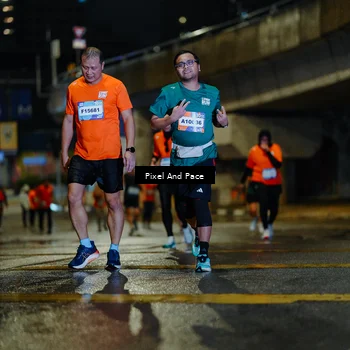 Runner Photo 7800033