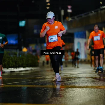 Runner Photo 7800037