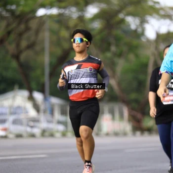 Runner Photo 7800137