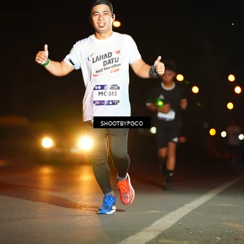 Runner Photo 7800190