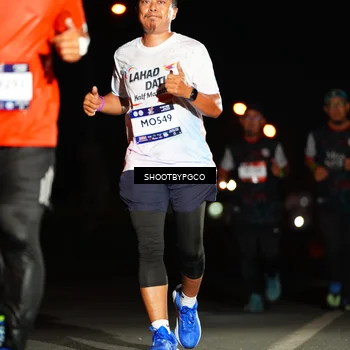 Runner Photo 7800191