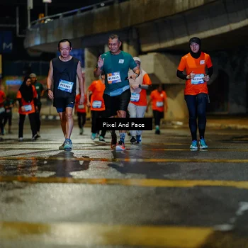 Runner Photo 7800211