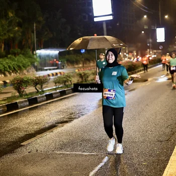 Runner Photo 7800243