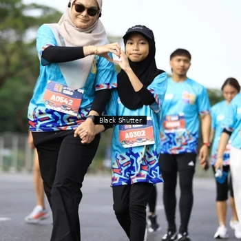 Runner Photo 7800245