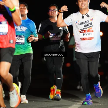 Runner Photo 7800280