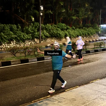 Runner Photo 7800400