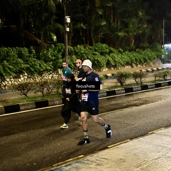 Runner Photo 7800424
