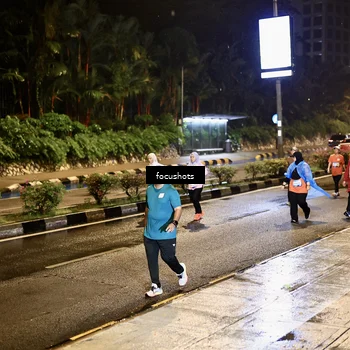 Runner Photo 7800425