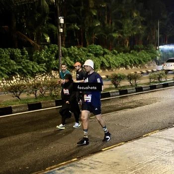 Runner Photo 7800434