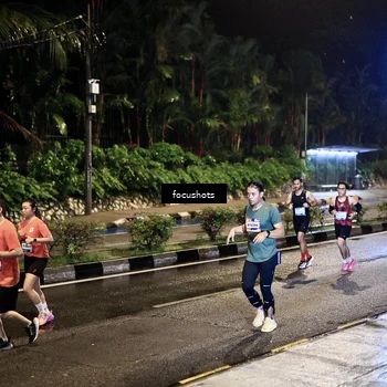 Runner Photo 7800435