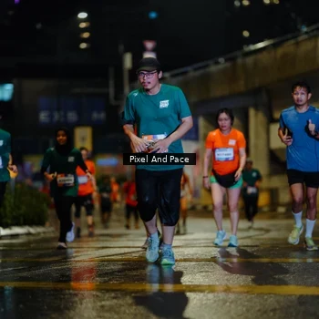 Runner Photo 7800449
