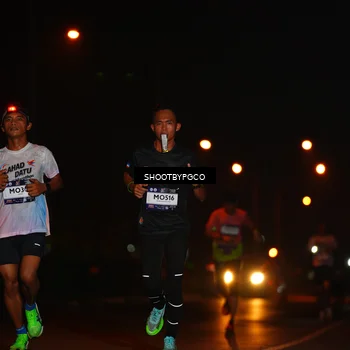 Runner Photo 7800486