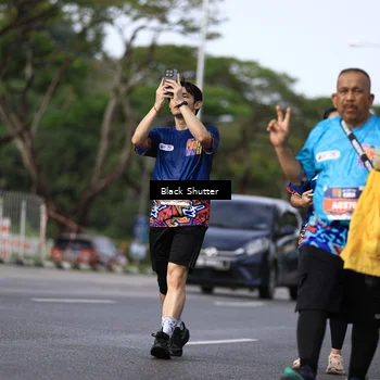 Runner Photo 7800497