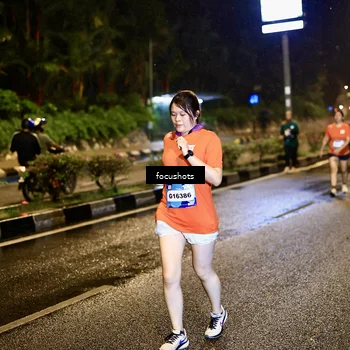 Runner Photo 7800516