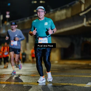 Runner Photo 7800597