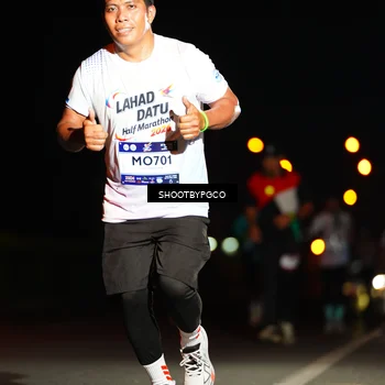 Runner Photo 7800602