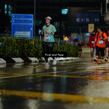 Runner Photo 7800612