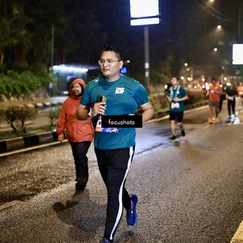 Runner Photo 7800629